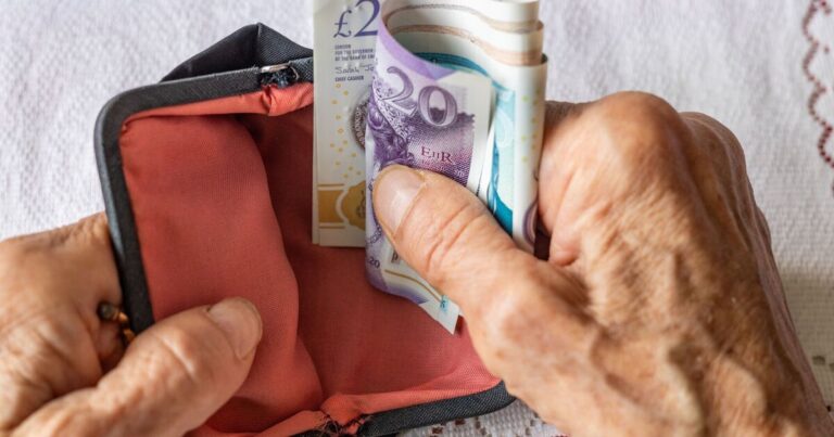 Thousands back call for £350 state pension increase slammed over ‘issues’ | Personal Finance | Finance