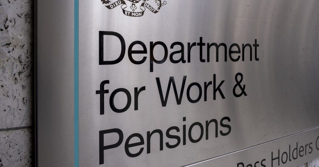 Households on 6 DWP benefits can get £150 payment from August | Personal Finance | Finance