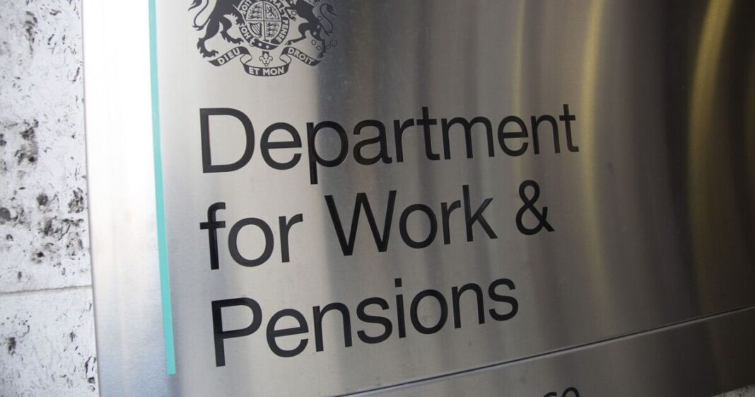 Everyone born in these years set for £550 boost from DWP state pension rule | Personal Finance | Finance