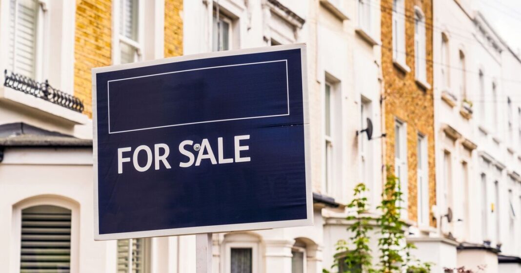 UK house prices drop by £4,969 as savvy sellers come to market with ‘competitive’ pricing | Personal Finance | Finance