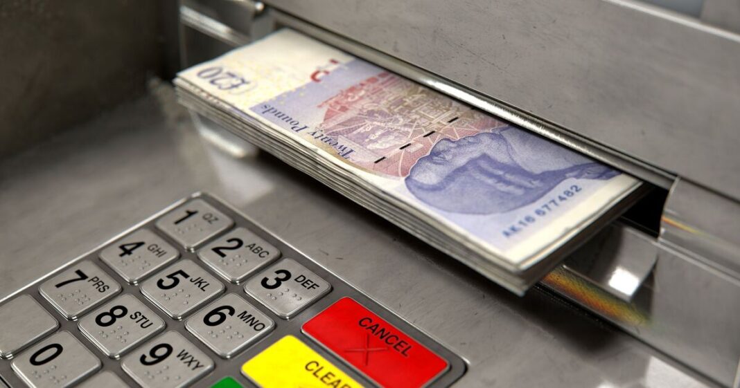 Households urged to claim £1,354 HMRC cash boost before August 31 | Personal Finance | Finance