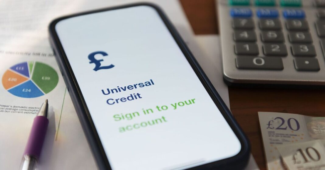 Universal Credit claimants to receive unexpected payment in just days | Personal Finance | Finance