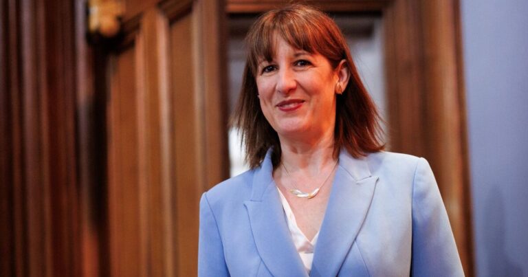 Rachel Reeves ‘pushing ahead with tax raid’ despite huge £10bn milestone | Politics | News