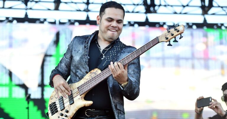 Ernesto Barajas, musician who celebrated drug cartel exploits in songs, shot dead in parking lot in Mexico