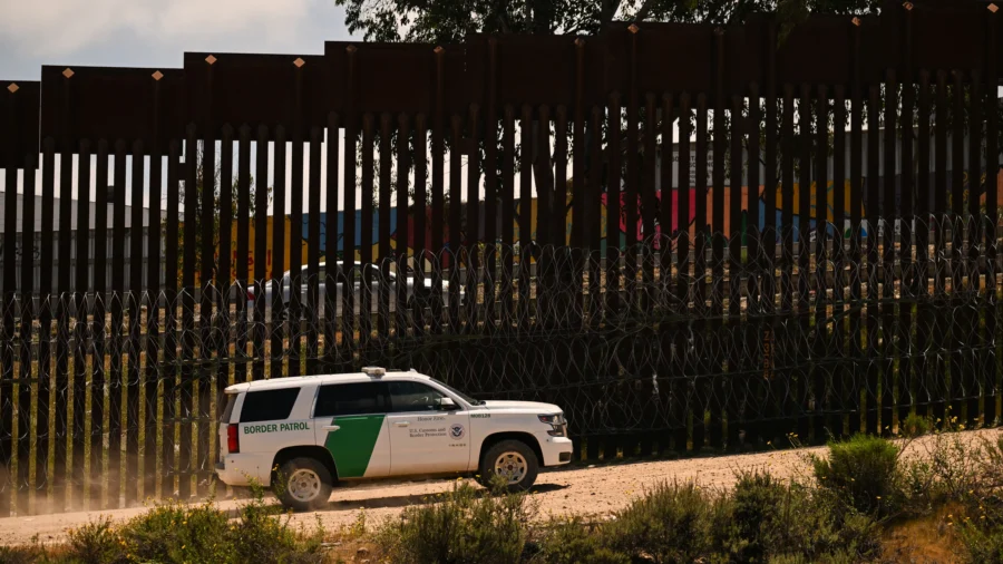 Southern Border Wall to Be Painted Black to Deter Illegal Crossings, DHS Secretary Says