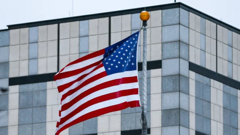 US Embassy in India Issues Warning on Visa Overstays
