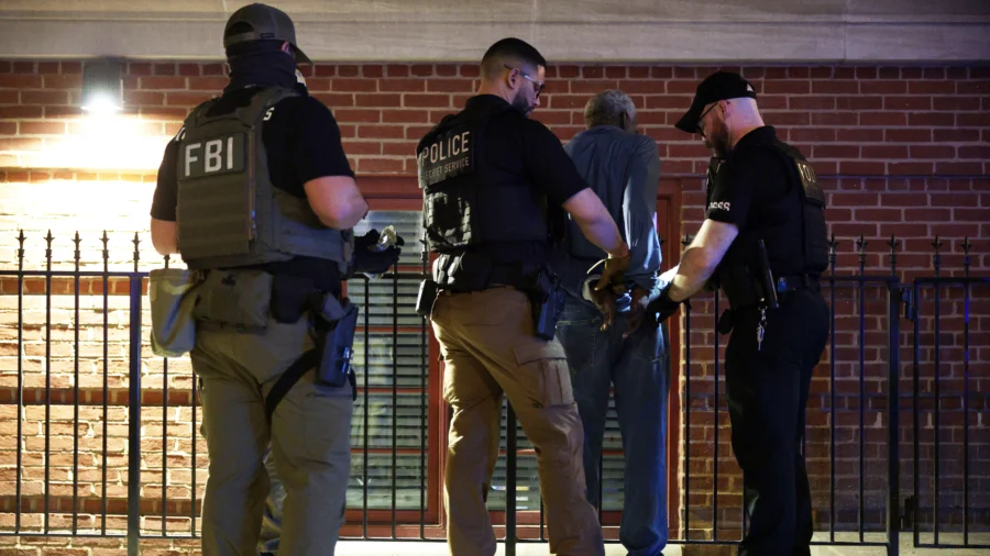 More Than 300 Arrested in Washington Amid Federal Crackdown on Crime: Bondi