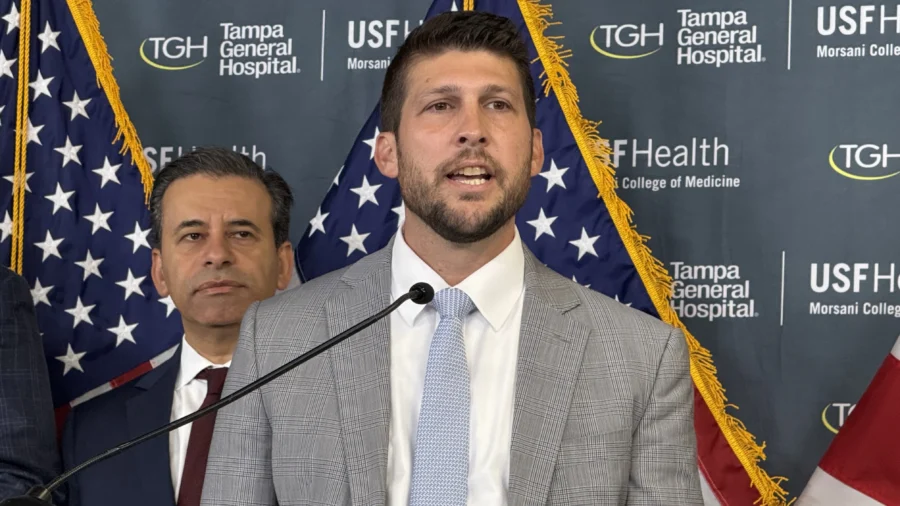 Florida AG Urges Supreme Court to Strike Down Gun Ban for Young Adults