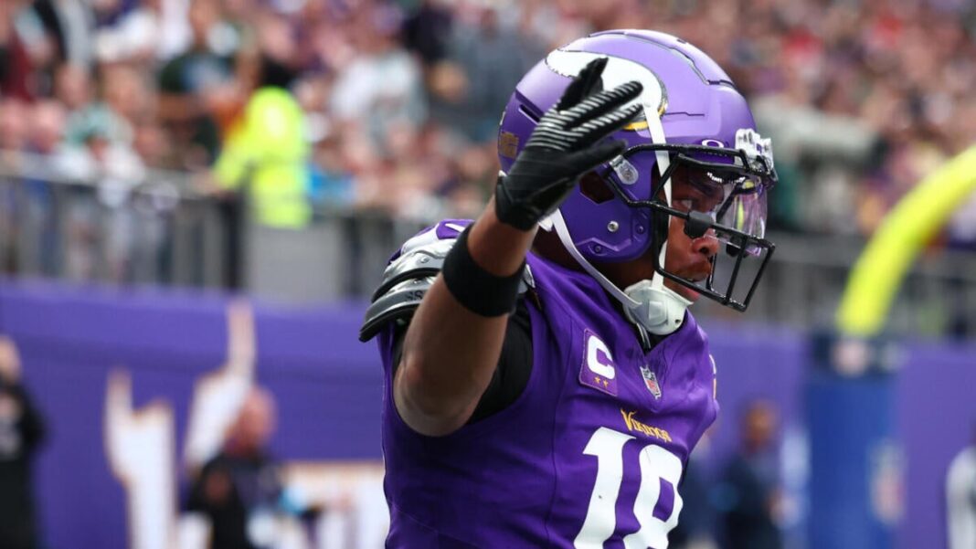 2025 NFL awards predictions: Expert best bets for MVP, Rookie of the Year and all season-long awards