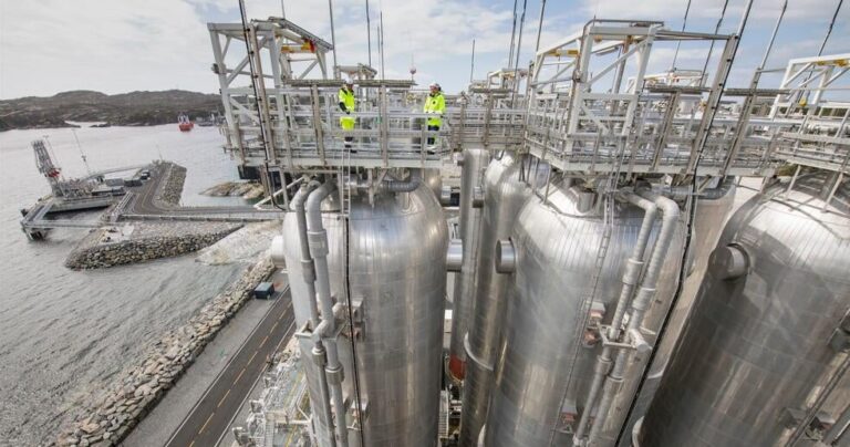 World’s first commercial carbon storage facility begins operations, injecting CO2 deep under North Sea seabed