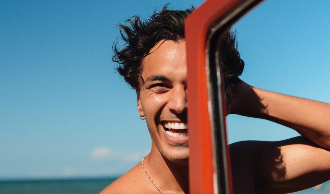 8 Best-smelling Shampoos for Men: Maintain Your Mane in 2025