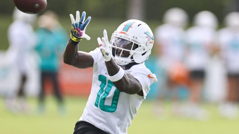 Tyreek Hill’s future with Dolphins draws interest from multiple NFL teams, per report