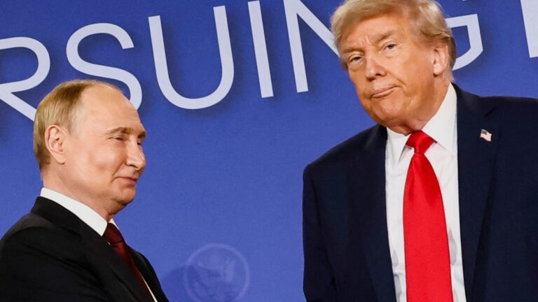 Trump meets with Zelenskyy in push for Ukraine peace plan