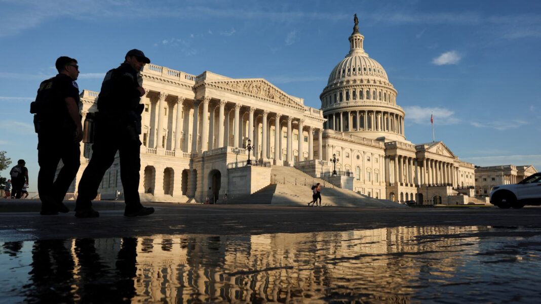 Congress races to avoid government shutdown amid partisan standoff