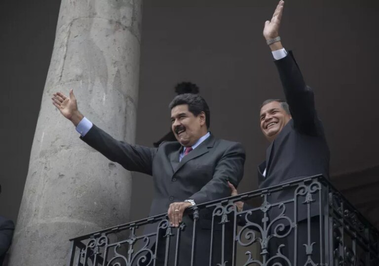 Venezuela's president calls Huawei Mate X6 the "best phone in the world," says "Americans can't hack it"