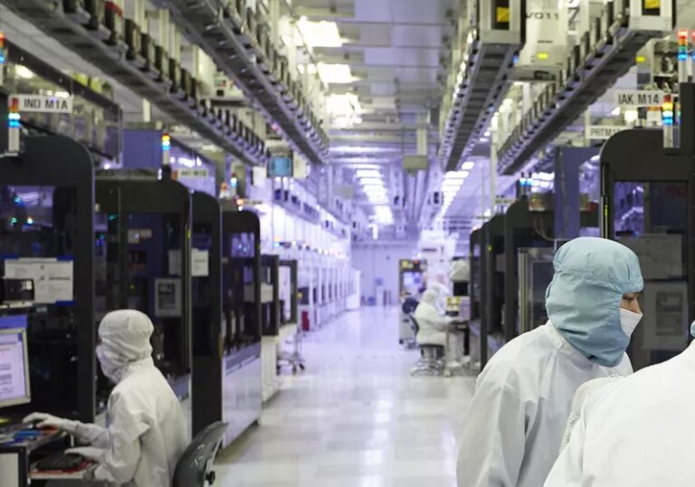 SK hynix edges out rivals with first-to-market HBM4 chips for Nvidia and others