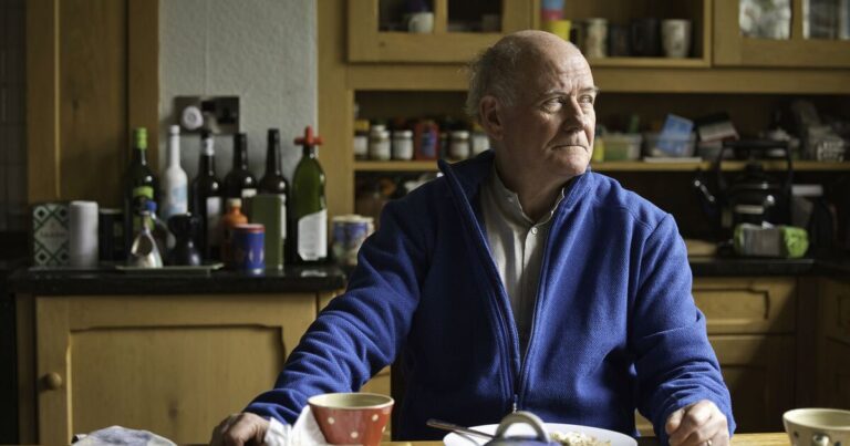 State pensioners living alone urged to check if they’re owed £4k | Personal Finance | Finance