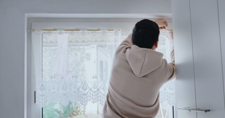 The Crusader: Damaged curtain pole deadlock resolved with a refund | The Crusader | Finance