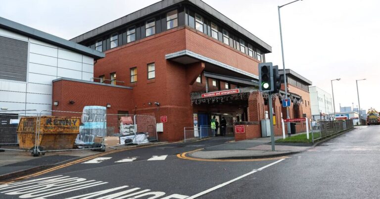 Shameful doc had sex with nurse during op while patient was under | UK | News