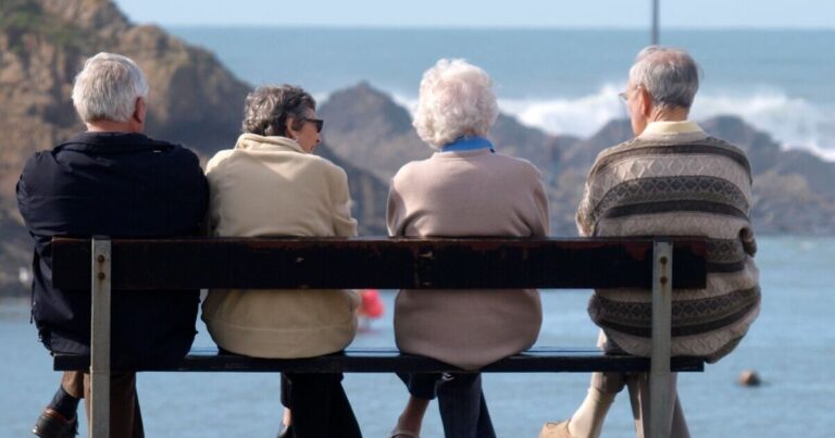 DWP state pension warning as ex-BoE economist calls for triple lock to be axed | Personal Finance | Finance