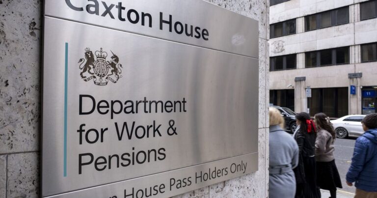 DWP claimants on 7 benefits to get their bank accounts checked | Personal Finance | Finance