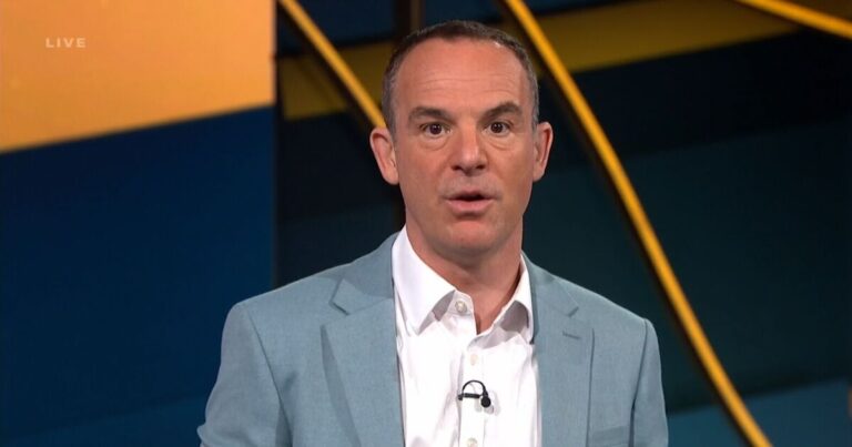 Martin Lewis says bank customers can get ‘free £200’ in October | Personal Finance | Finance
