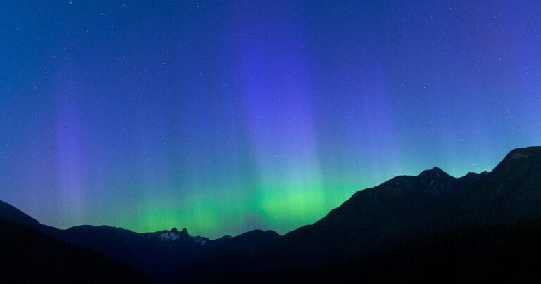 Northern lights might be visible across 18 states tonight