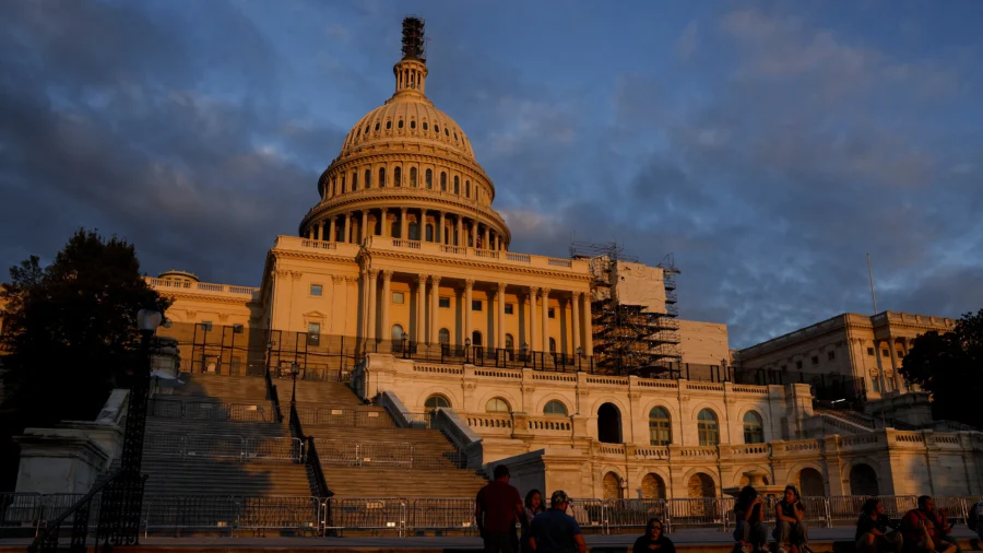 Senate Rejects Funding Bill, Threaten Government Shutdown
