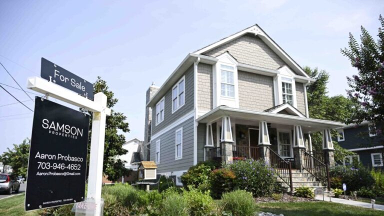 HUD Orders Crackdown on Illegal Immigrants in Public Housing
