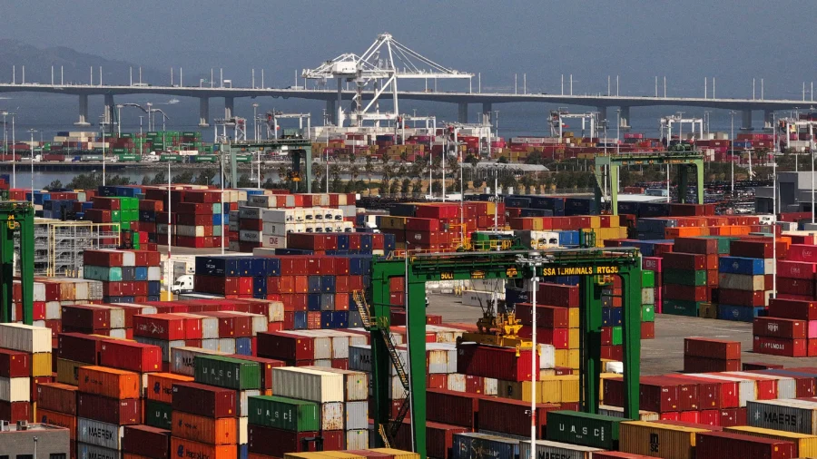 Trump Signs Order on Tariff Reductions for ‘Aligned Partners,’ Certain Products