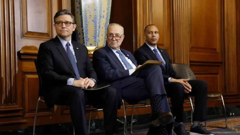 Republican, Democratic Leaders Dig In in Shutdown Standoff Ahead of Meeting With Trump