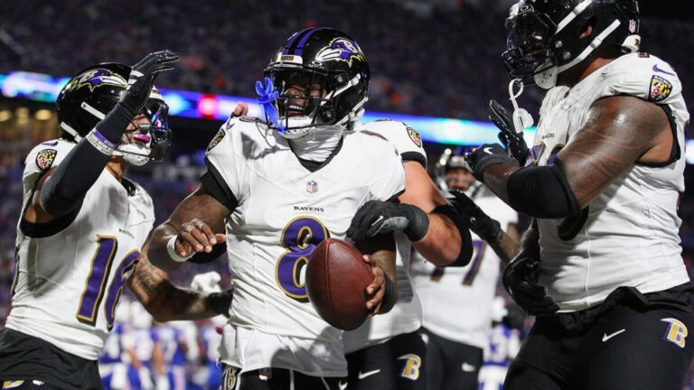 Lamar Jackson shoves Bills fan in retaliation for getting slapped on helmet following Ravens TD in Buffalo