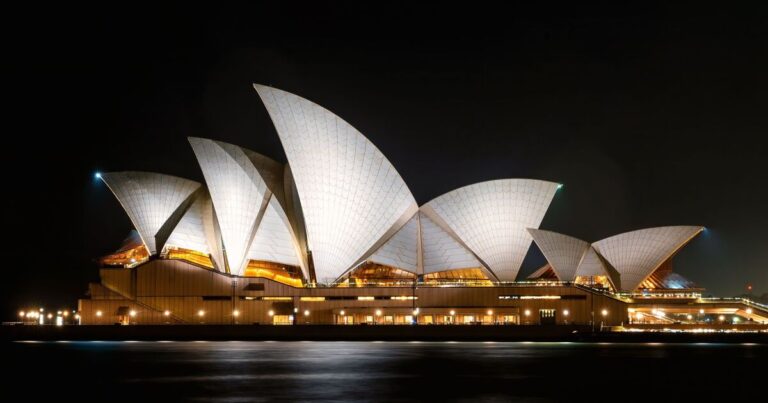 Sydney shooting: Gunman goes on rampage in city centre | World | News