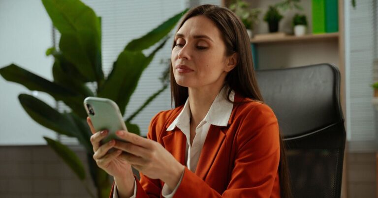 Brits who bought Apple or Samsung phones between 2015 and 2024 could receive payment | Personal Finance | Finance