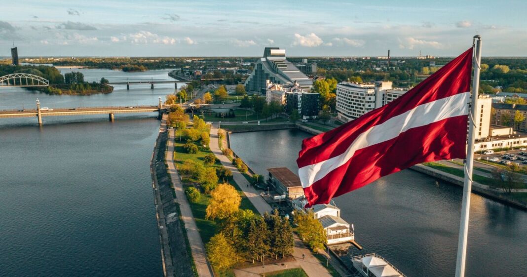 NATO member orders 841 Russians to leave country as new immigration rules bite | World | News