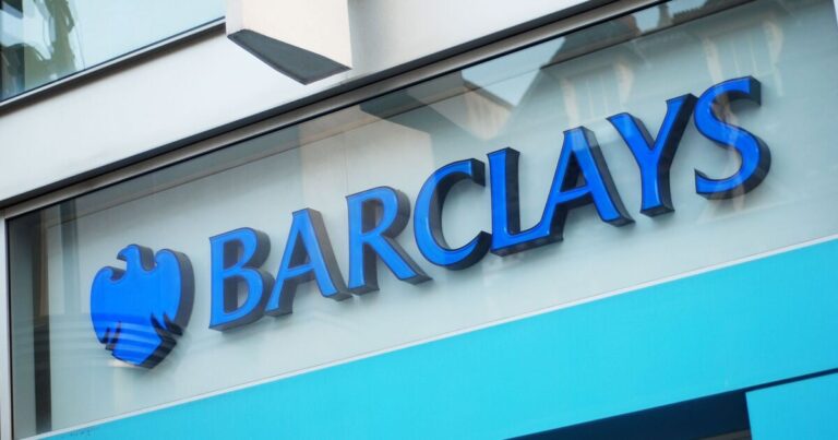 Barclays giving customers free £400 before Christmas | Personal Finance | Finance