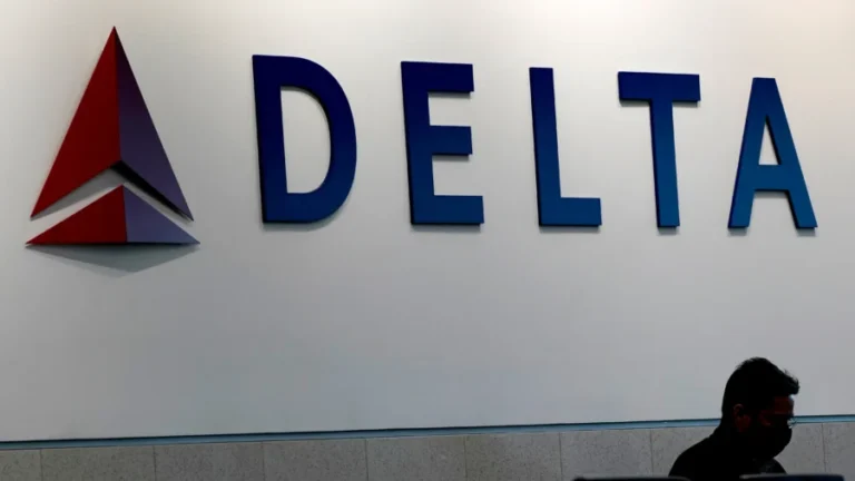 Cockpit Recorders of Delta Jets That Collided on LaGuardia Taxiway Are Being Analyzed