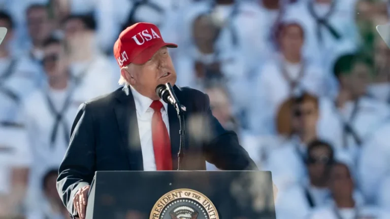 Trump Says White House to Host UFC Fight on June 14