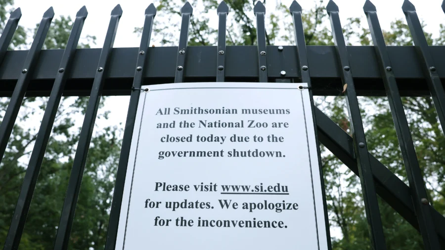 Smithsonian Museums, National Zoo Close Doors as Government Shutdown Continues