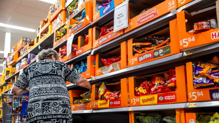 id1103966-Halloween-shopping-GettyImages-2178767872.jpg-900x506.webp.webp