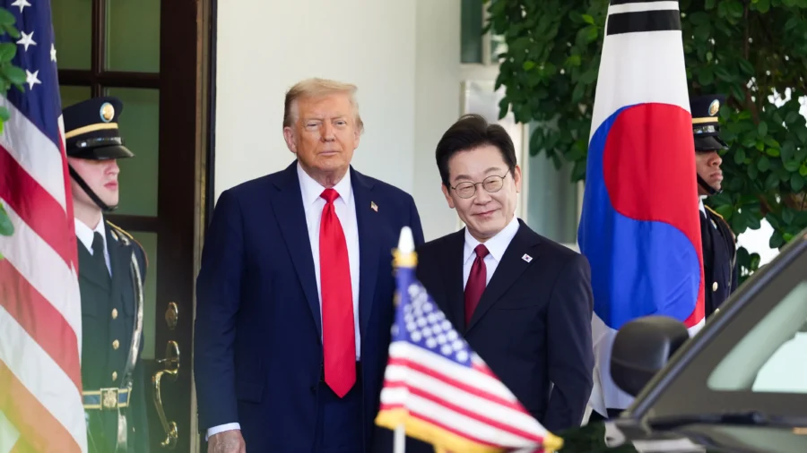 REPLAY: Trump Attends Dinner Hosted by South Korean President