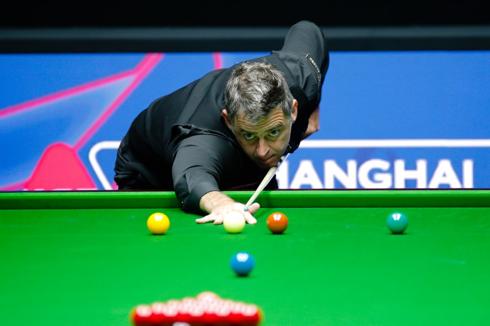Snooker bosses forced to release statement as Ronnie O’Sullivan complains about ‘damp’ conditions
