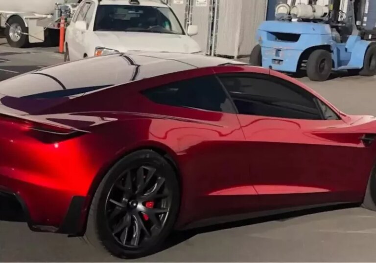 Elon Musk says Tesla's next Roadster could hover or even fly