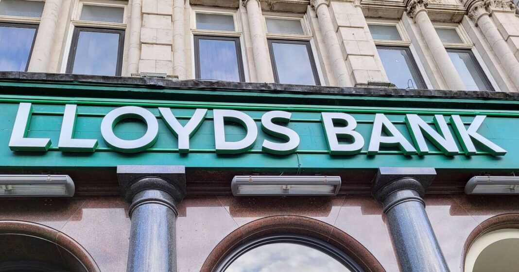 Lloyds Bank says these customers are £399 better off | Personal Finance | Finance