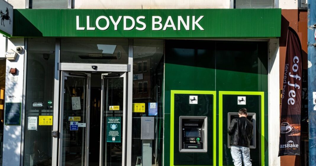 Lloyds Bank offers new £250 cash payment incentive in ‘just a few taps’ | Personal Finance | Finance