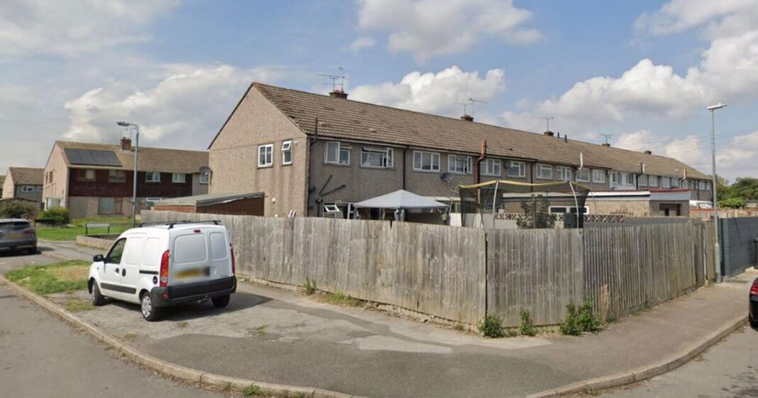 Girl, 13, arrested on suspicion of murder as woman found dead in Swindon | UK | News