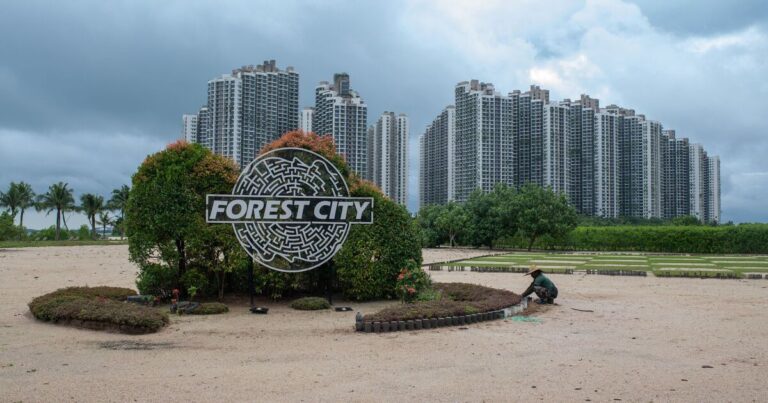 The £80billion ghost city full of skyscrapers built for 700k | World | News