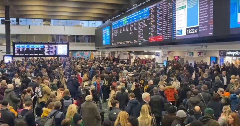Euston station LIVE: London Train delays due to issues on West Coast Main Line | UK | News