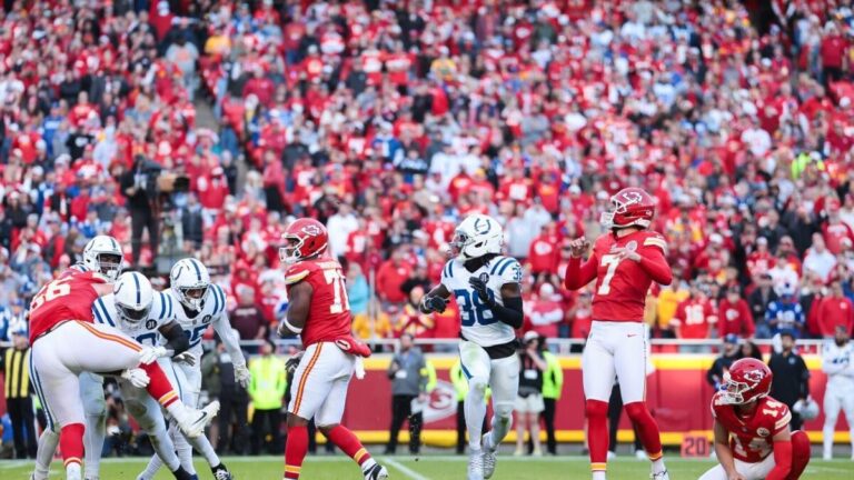 NFL Week 12 grades: Chiefs earn ‘A-‘ with season-saving win, Lions get ‘B-‘