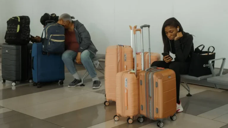 US Airlines Again Cancel 1,000+ Flights Amid Ongoing Shutdown
